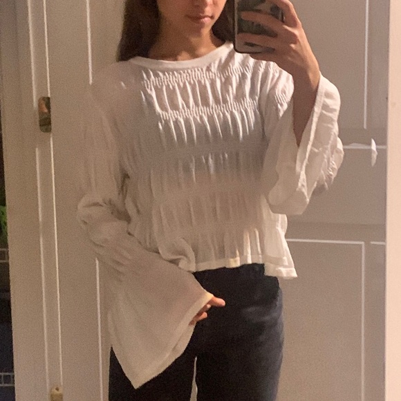 [SOLD] ZARA White flouncy summer light cloth top - Picture 1 of 4